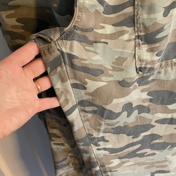 Gap Pull On Tencel Joggers Womens Size L Green Camo Elastic Drawcord Waist - Picture 6 of 13